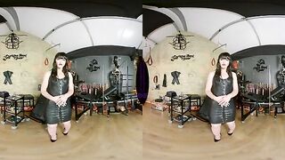 The English Mansion - Miss Vivienne lAmour - Dungeon Bound - VR