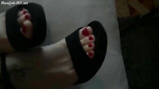Feet Slave Handjob - Julienisa