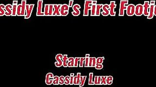 Fucked Feet - Cassidy Luxe's First Footjob!